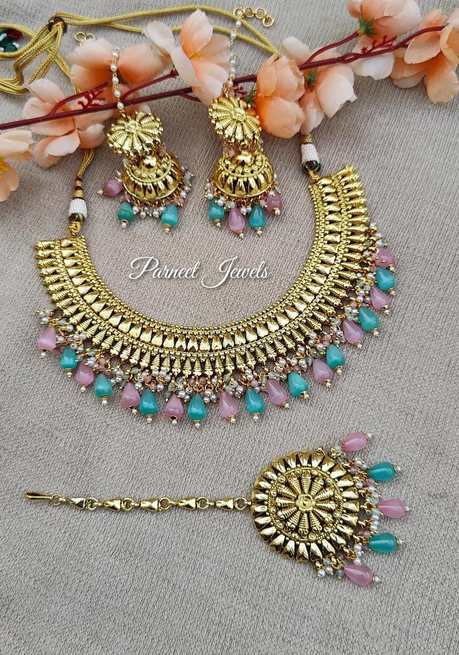 Ishpreet Gold Necklace Set