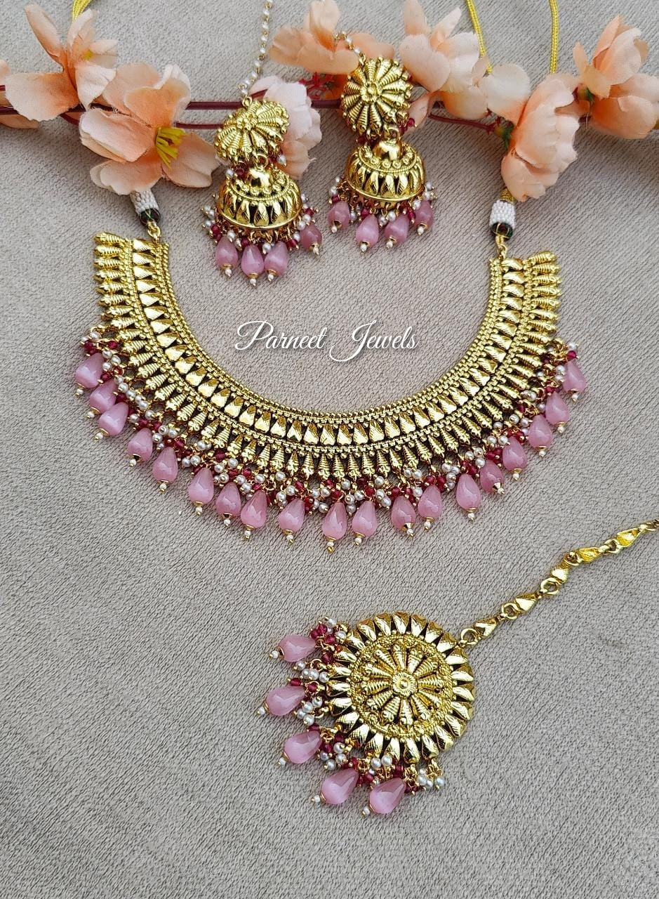 Ishpreet Gold Necklace Set