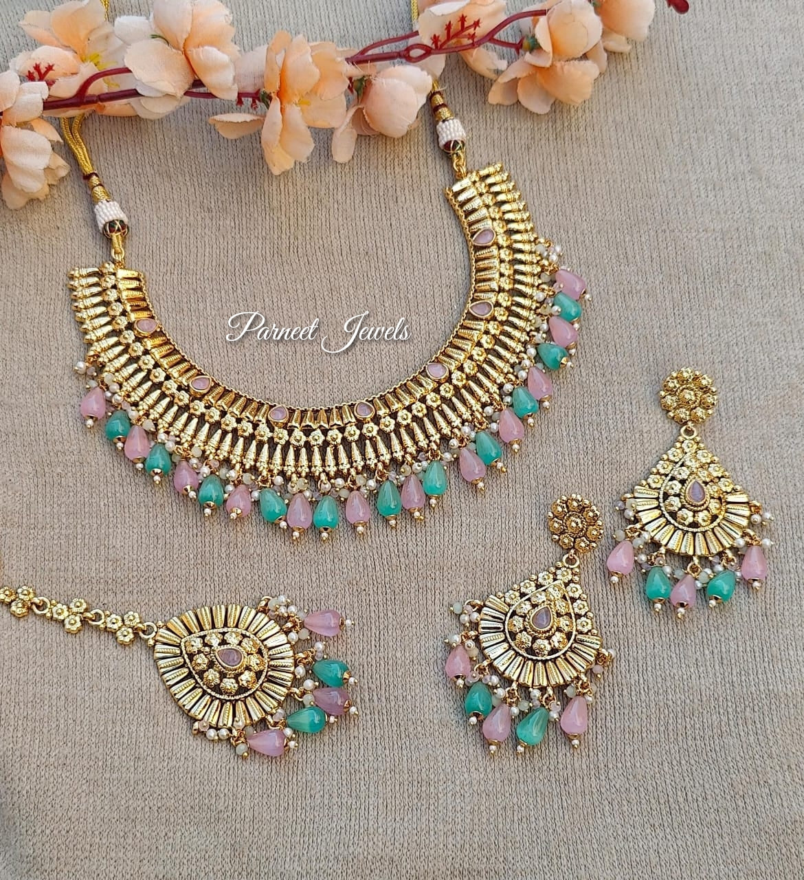 Trupti Gold Necklace Set