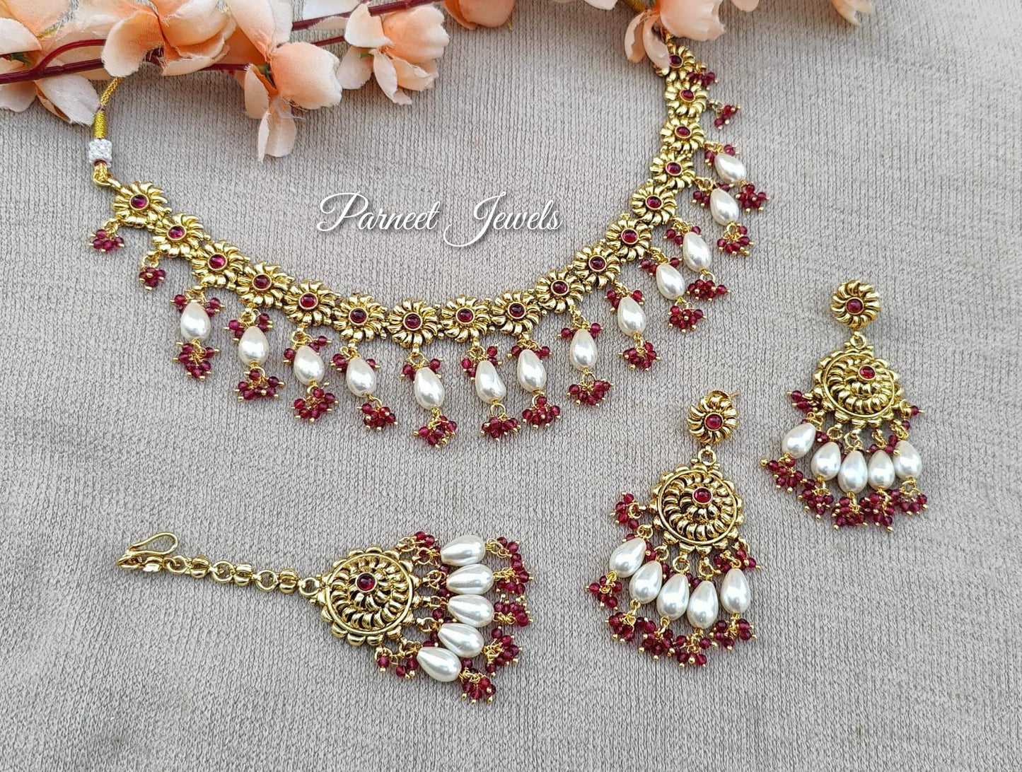 Ravneet Floral Gold Necklace Set