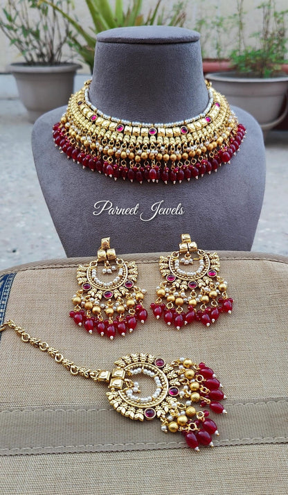 Meet Gold Necklace Set