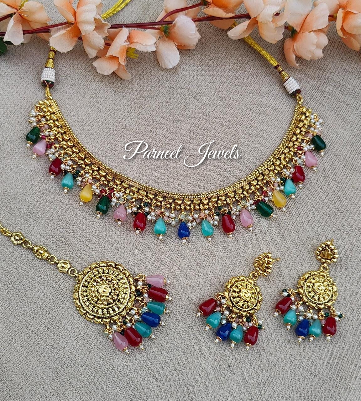 Pavneet Gold Necklace Set