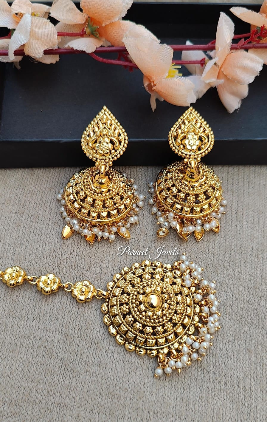 Raji Gold Jhumkis Tikka