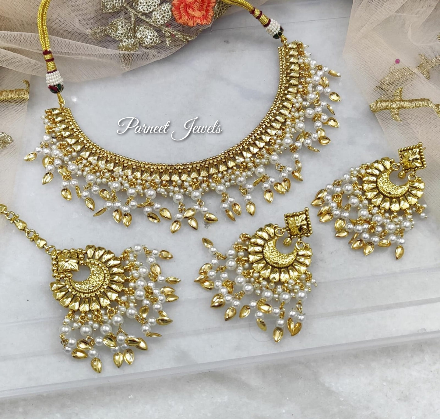 Pranjal Gold Necklace Set