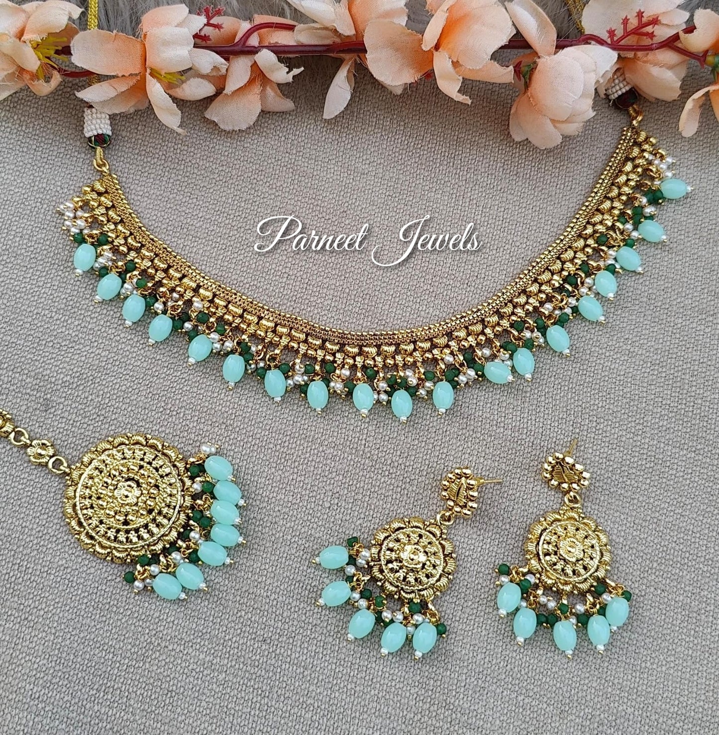 Pavneet Gold Necklace Set