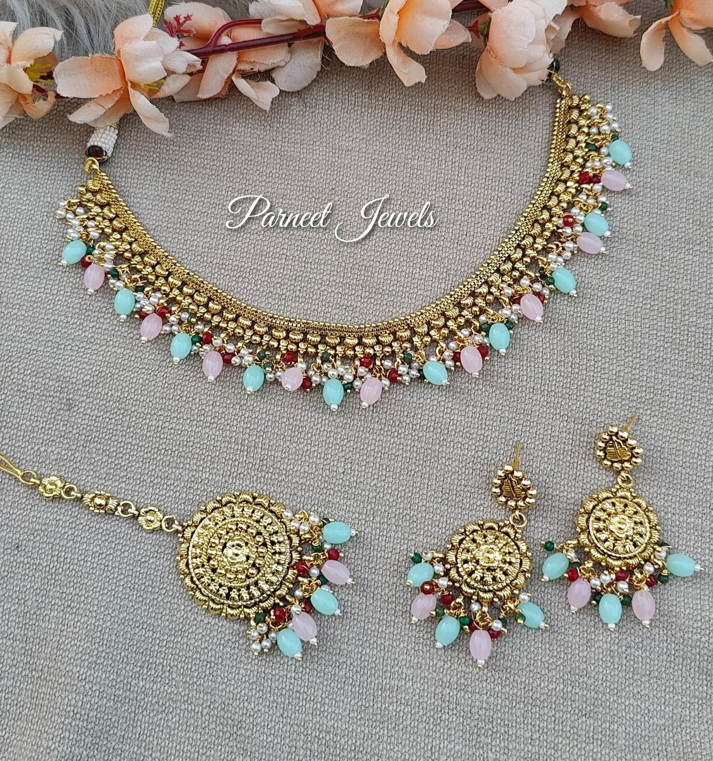 Pavneet Gold Necklace Set