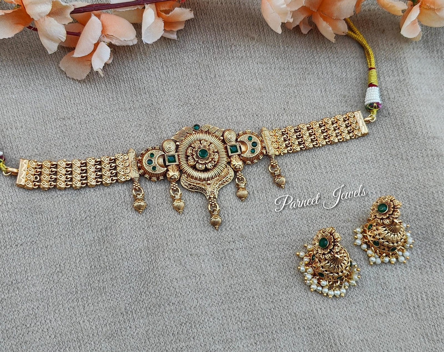 Urvashi Gold Choker