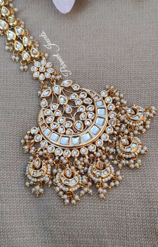 Asin Oversized Kundan Maangtikka