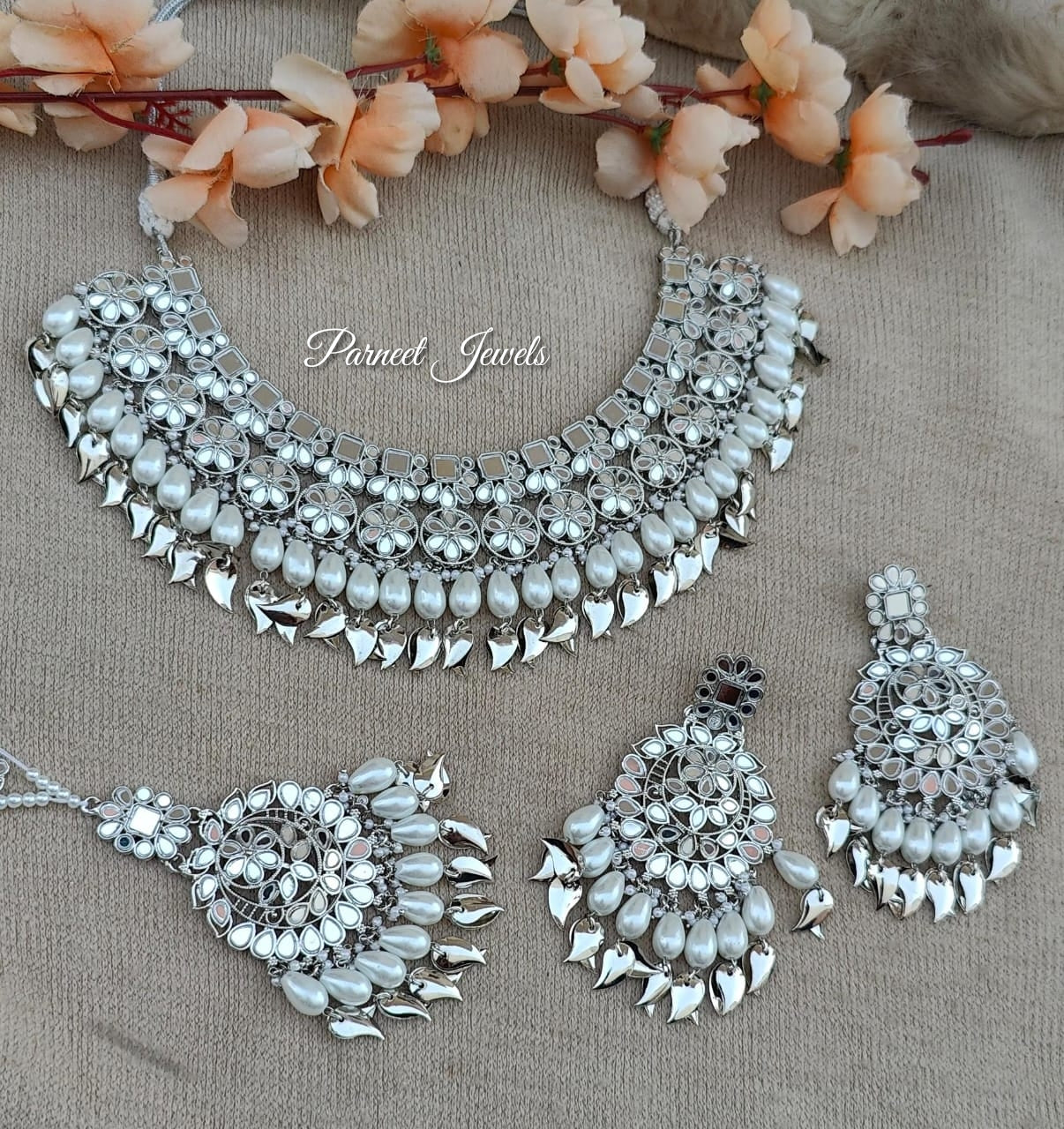 Aashifa Mirror Necklace Set