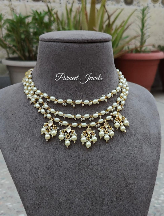 Ashika Pachi Kundan Choker Set