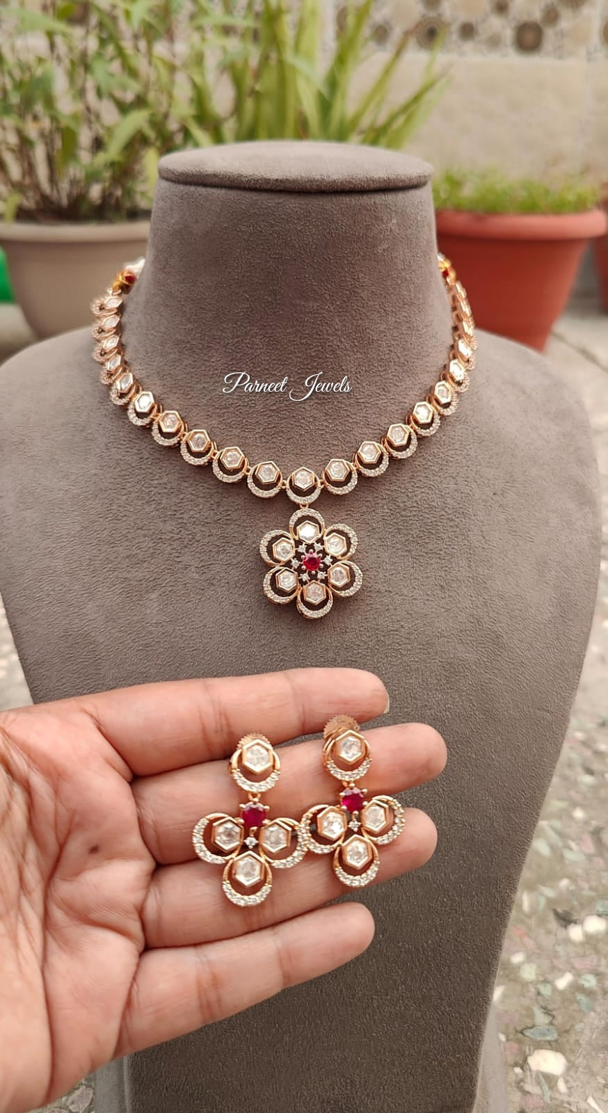 Avira Uncut Kundan Set