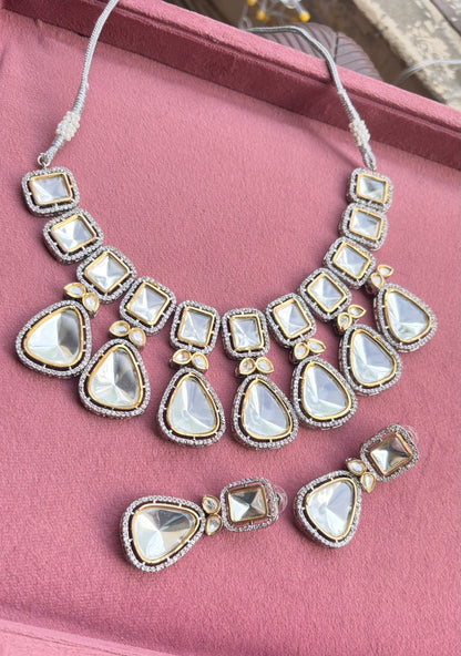 Vrushti Uncut Kundan Set