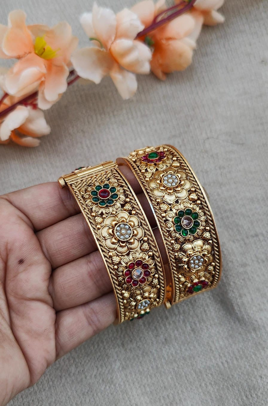 Krisha Matte Gold Bangles/Kadey