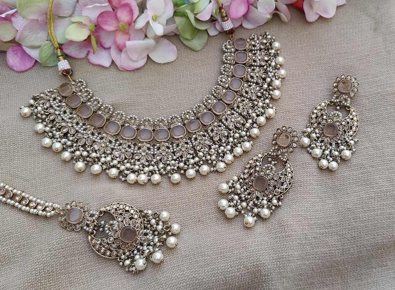 Amrita Polki Necklace Set