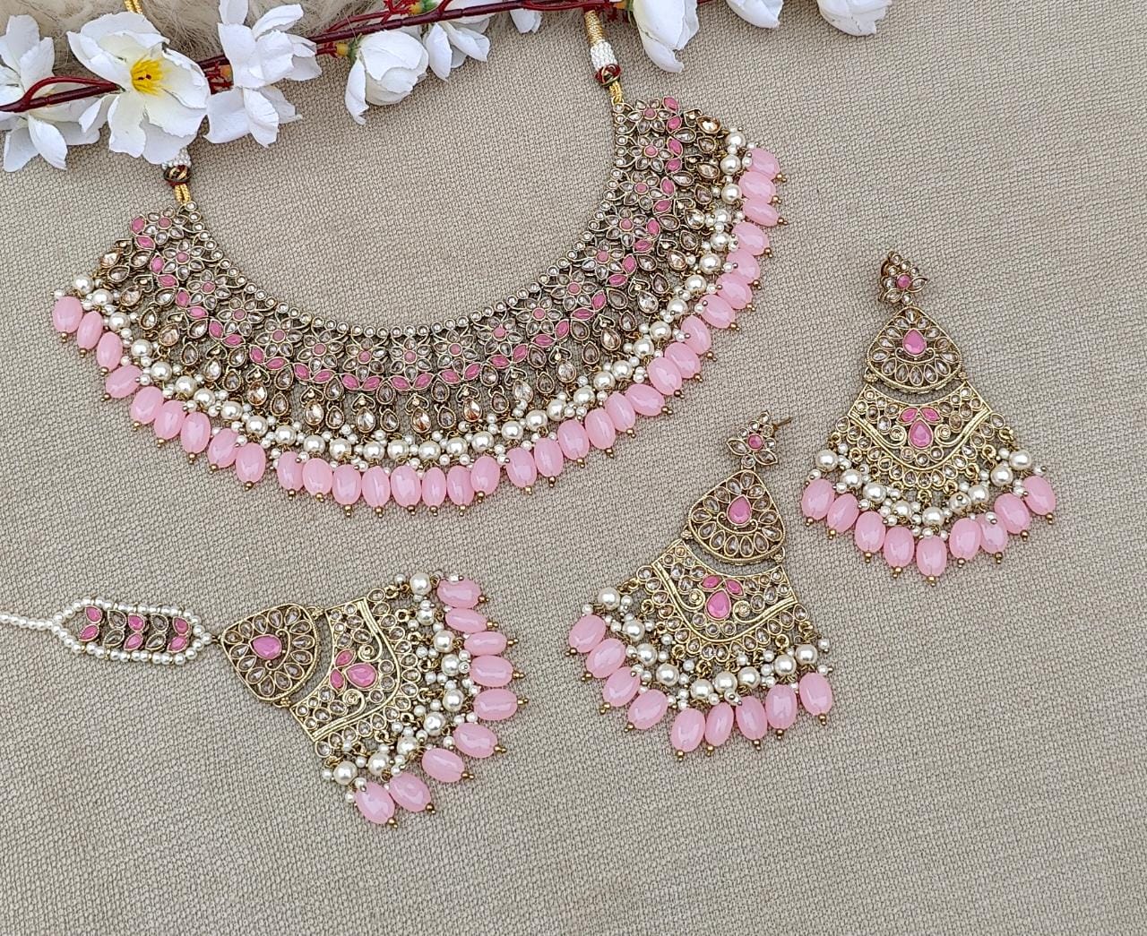 Anveya Polki Necklace Set