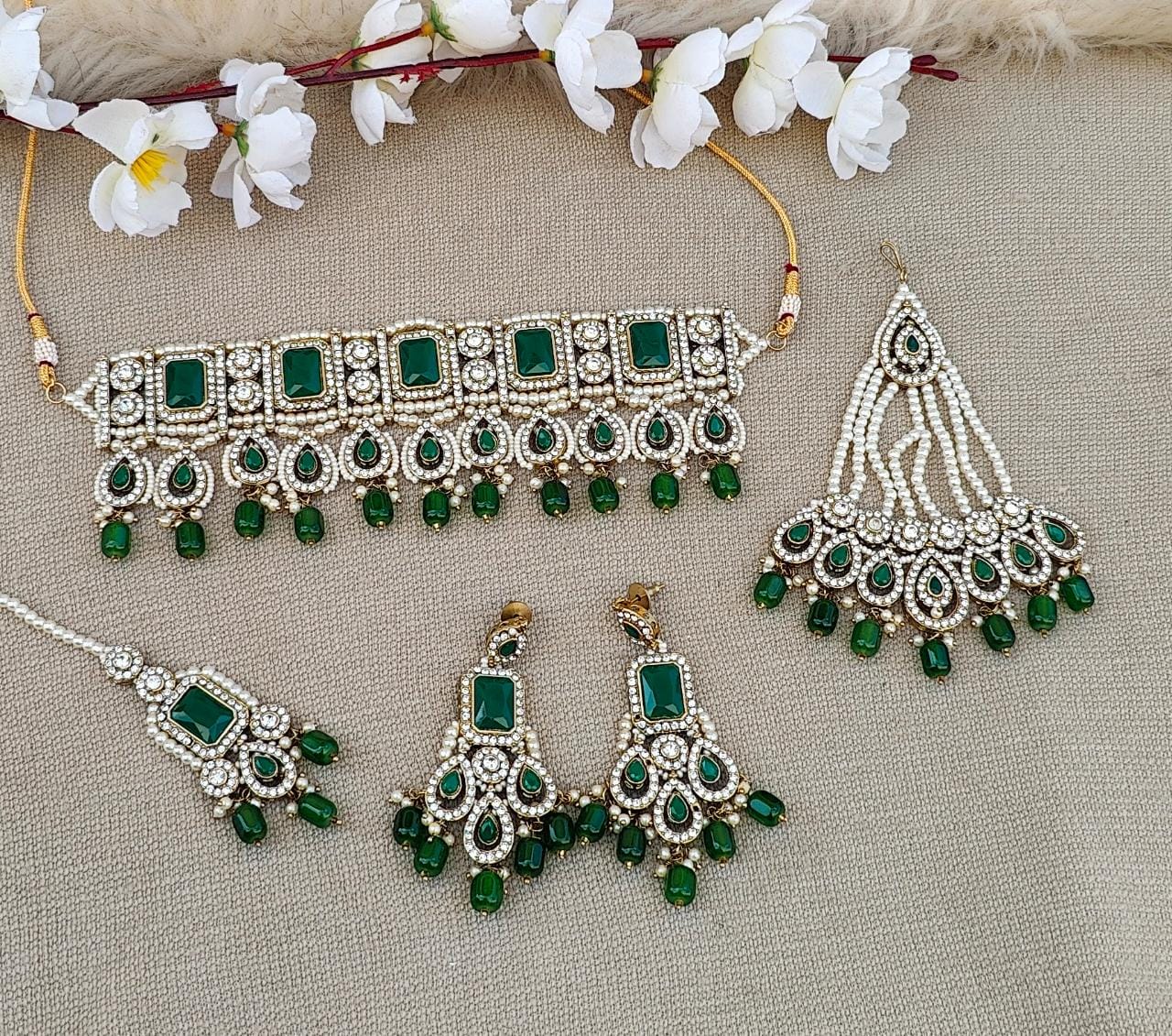 Kashifa Jhumar Choker Set