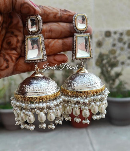 Gunika Uncut Jhumkas