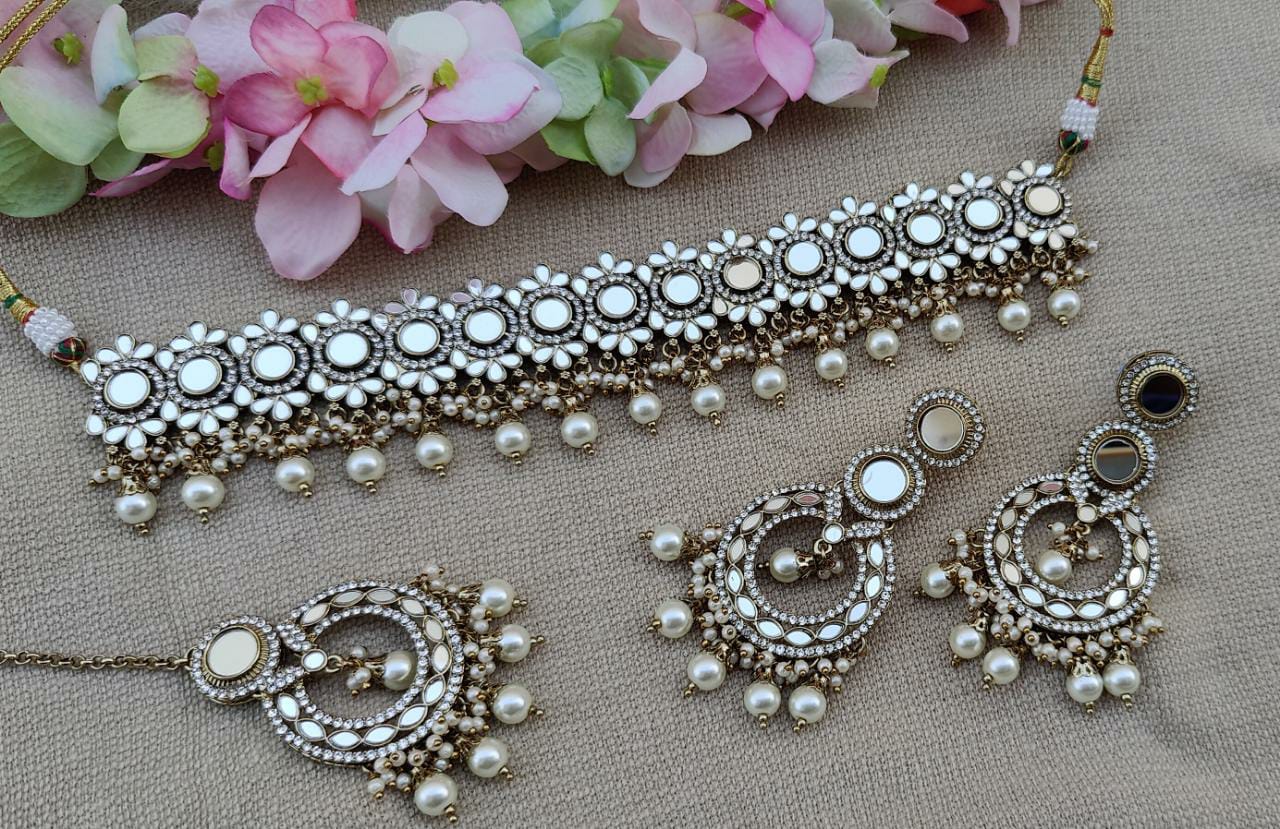 Pratibha Mirror Choker