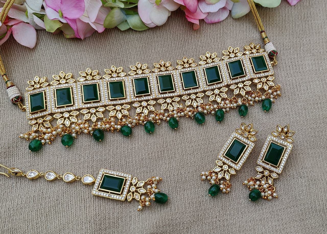 Mouni Kundan Choker