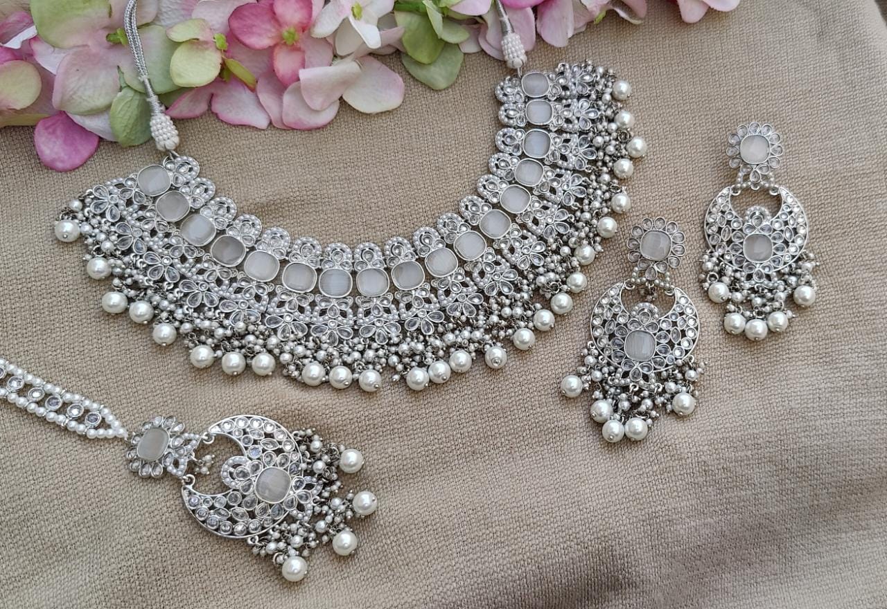 Amrita Polki Necklace Set