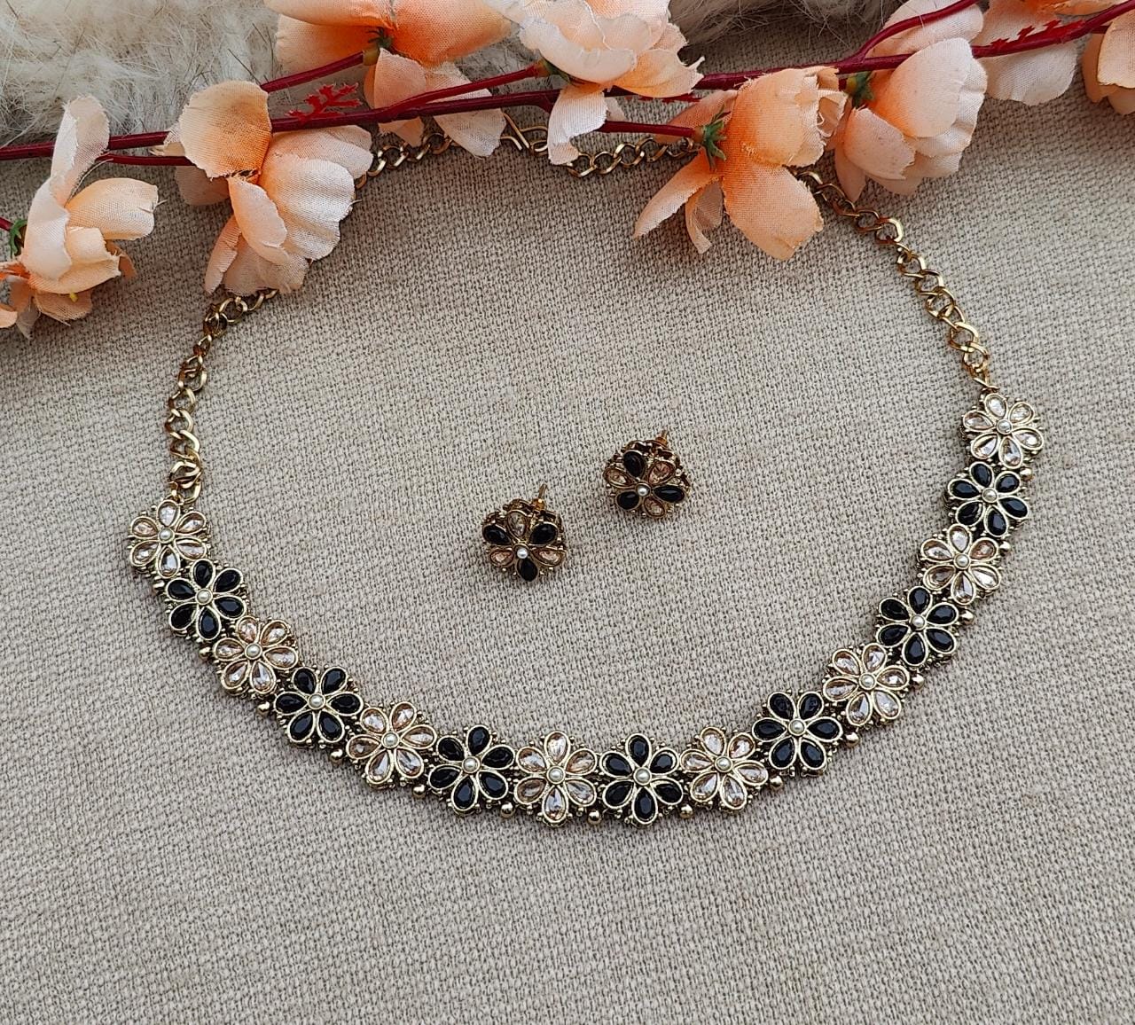 Nisha Floral Polki Necklace