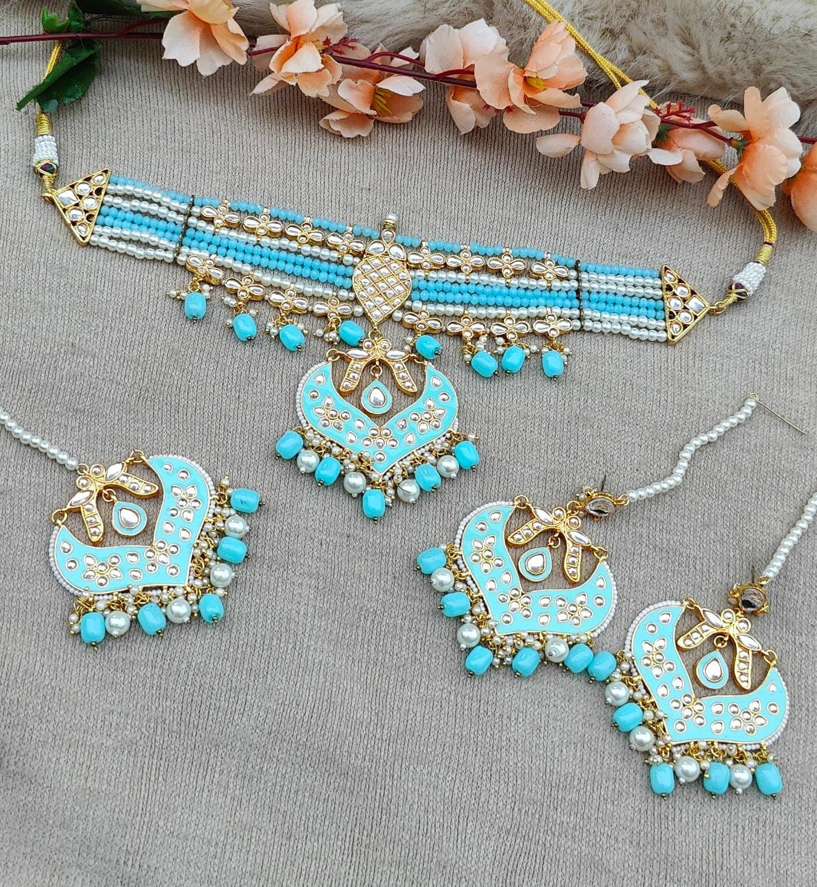 Kruti Kundan Choker