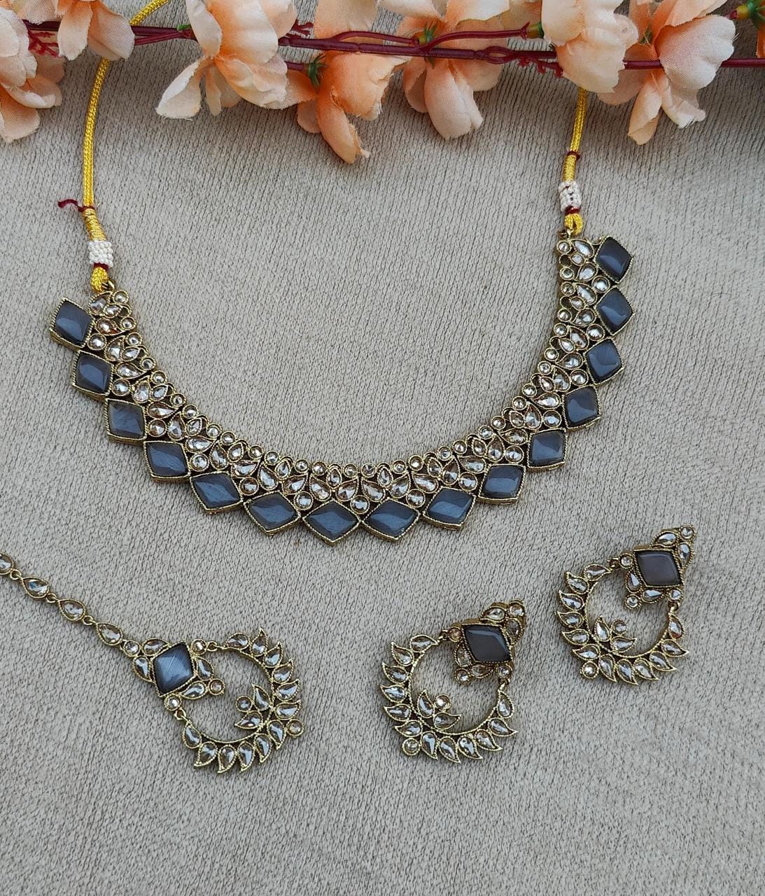 Aneesa Polki Necklace