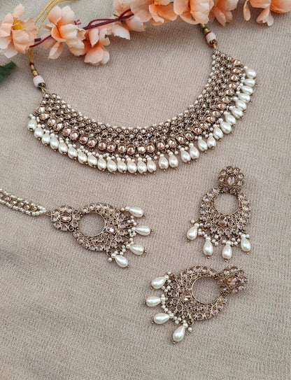 Amyra Polki Necklace Set