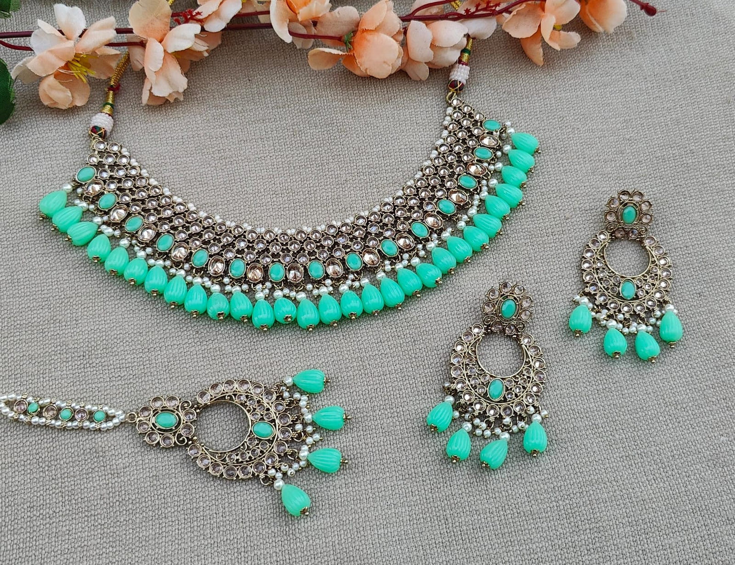 Amyra Polki Necklace Set