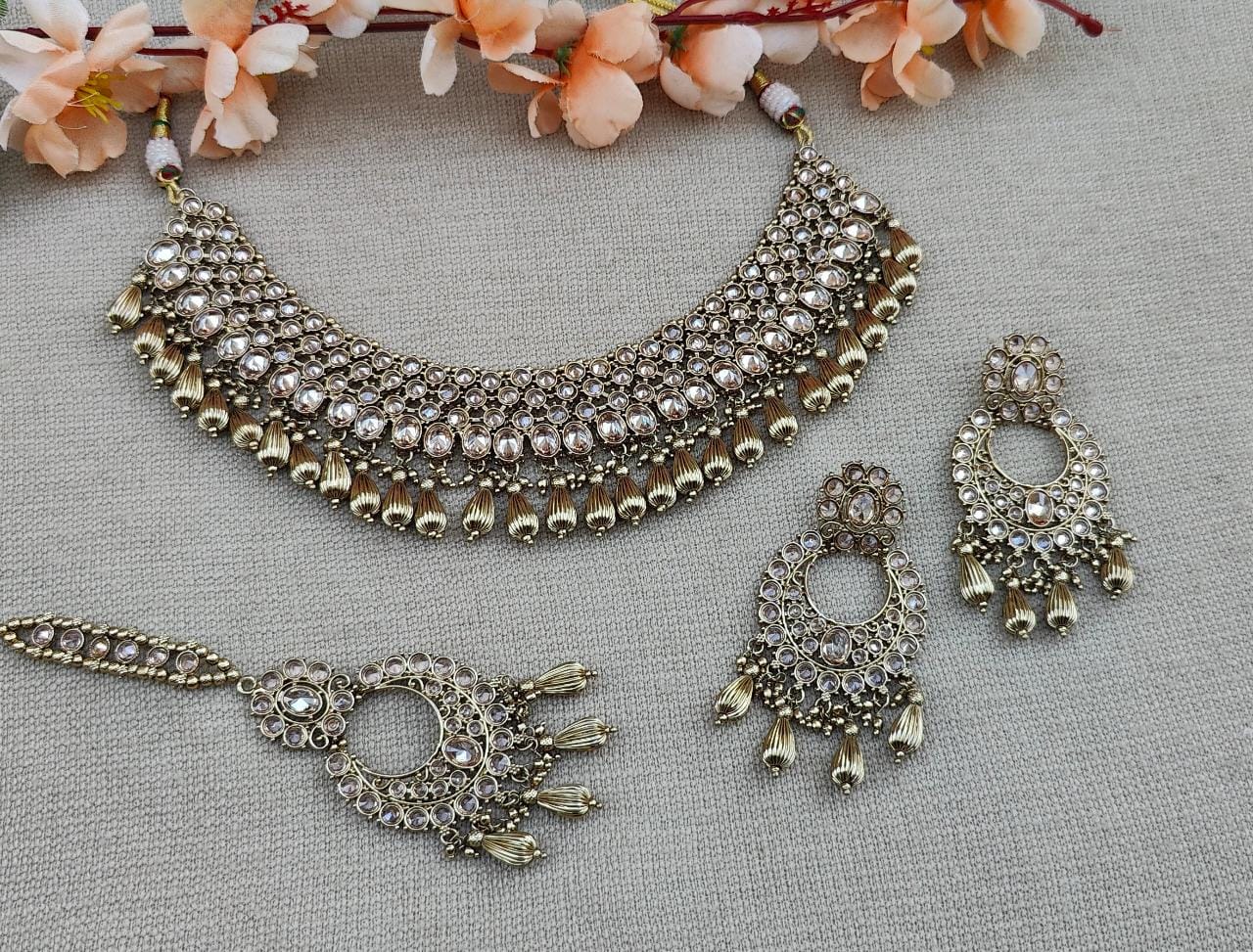 Amyra Polki Necklace Set