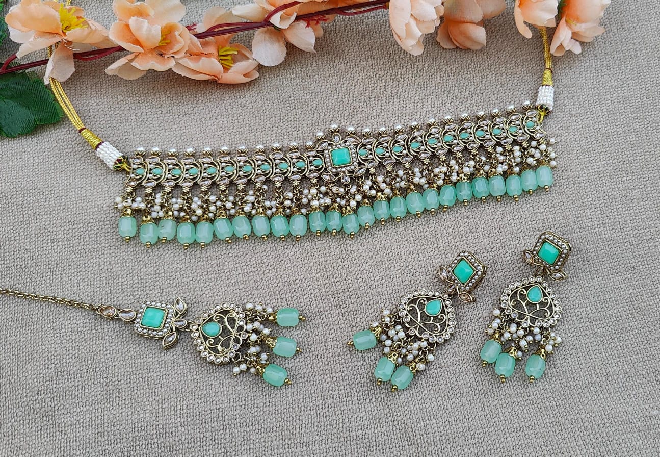 Shruti Polki Choker Set