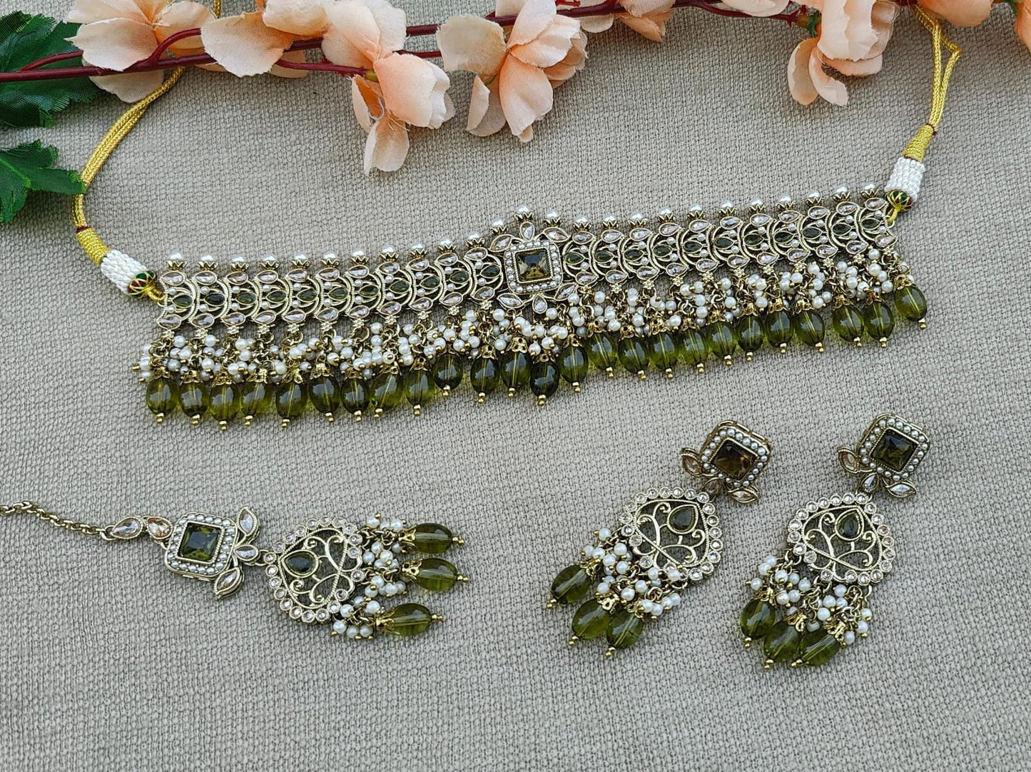 Shruti Polki Choker Set