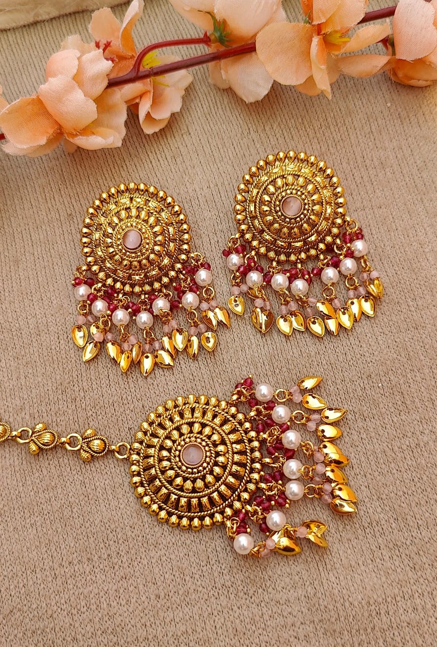 Aanvi Gold Studs Tikka