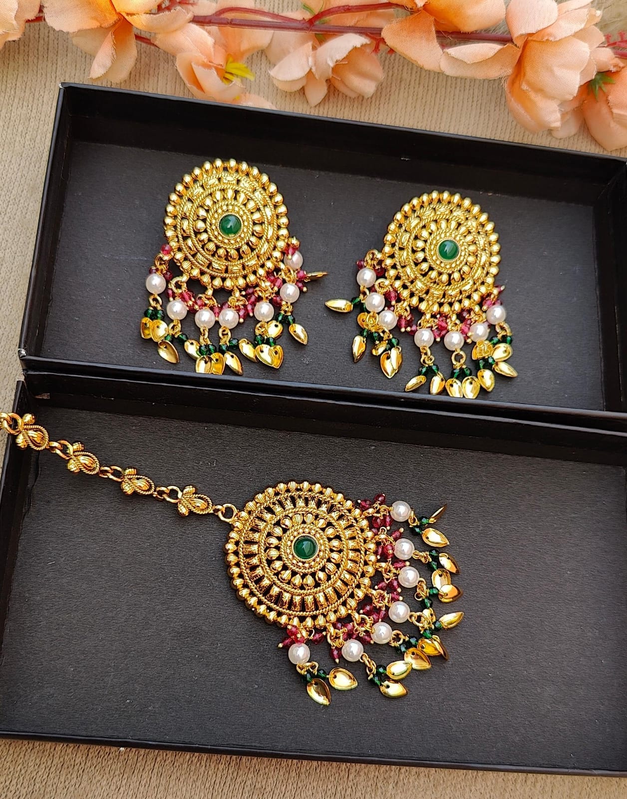 Aanvi Gold Studs Tikka