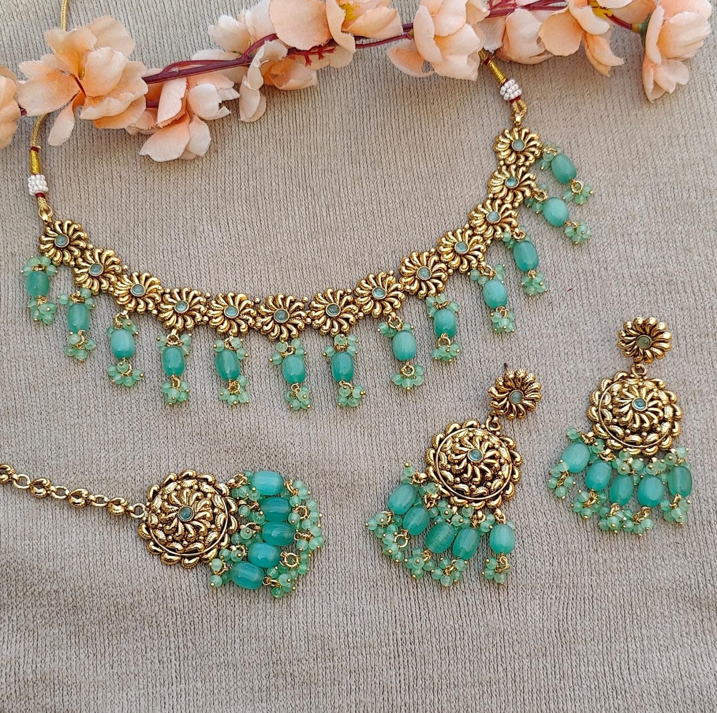 Ravneet Floral Gold Necklace Set