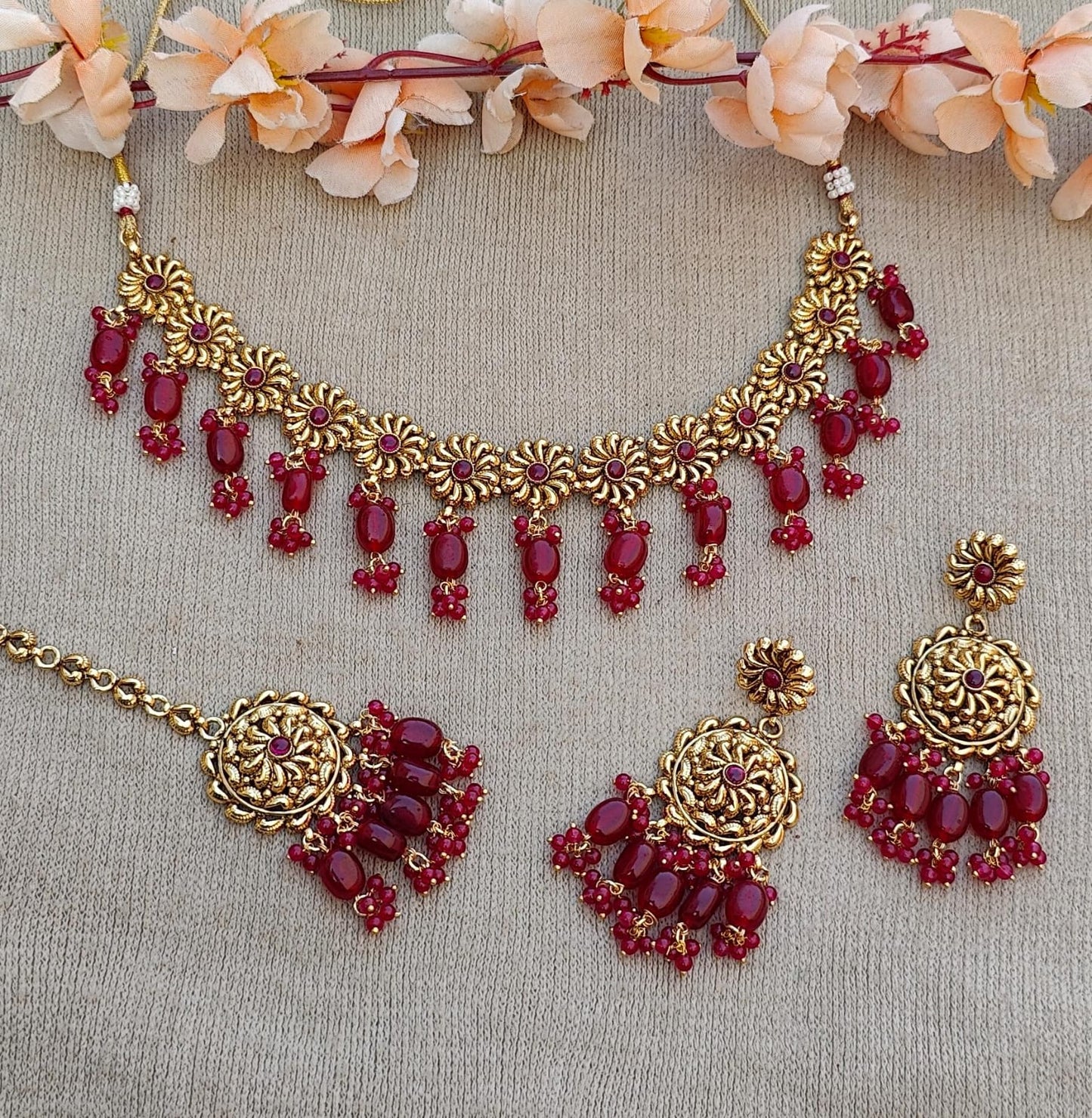 Ravneet Floral Gold Necklace Set