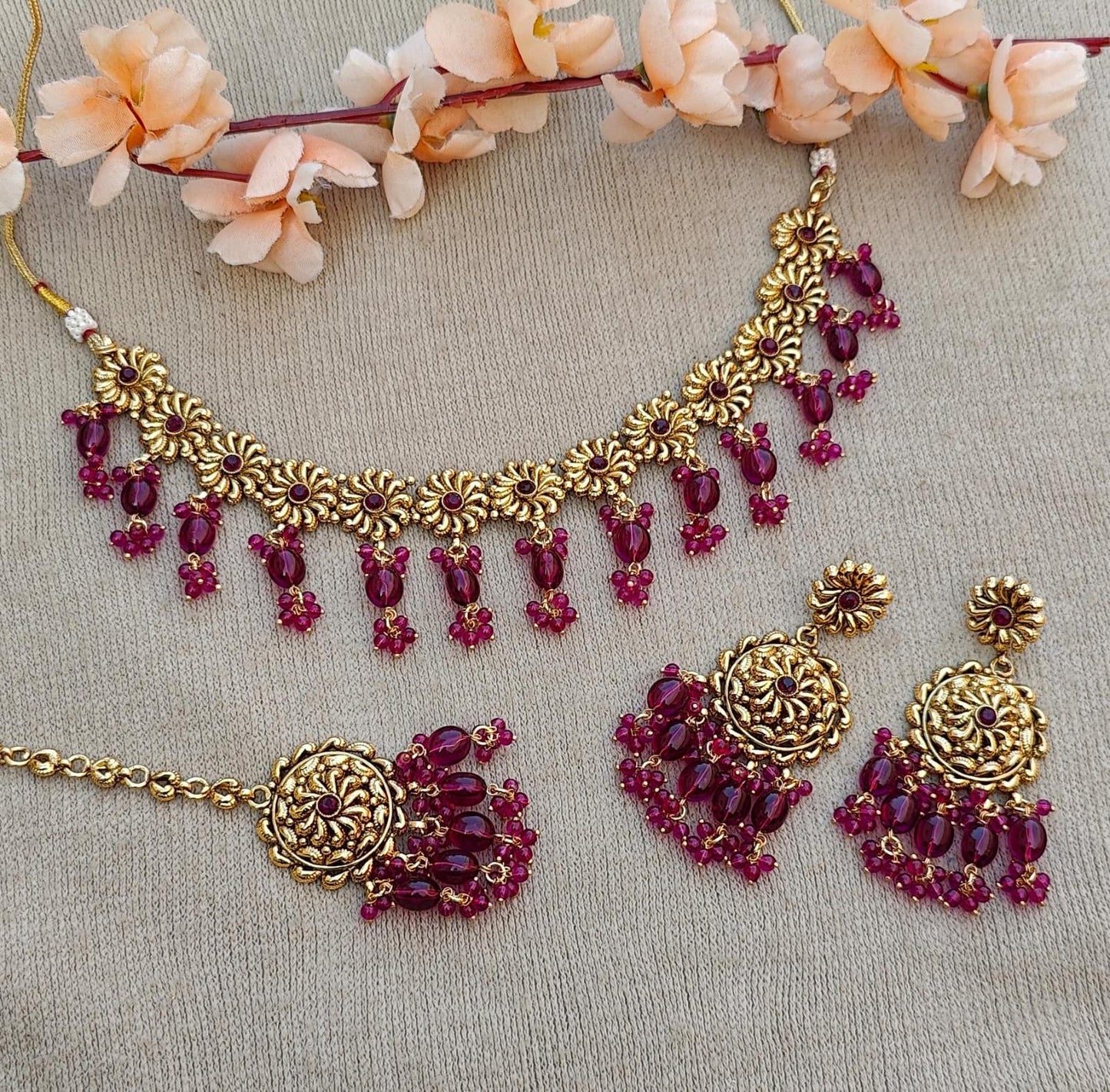 Ravneet Floral Gold Necklace Set