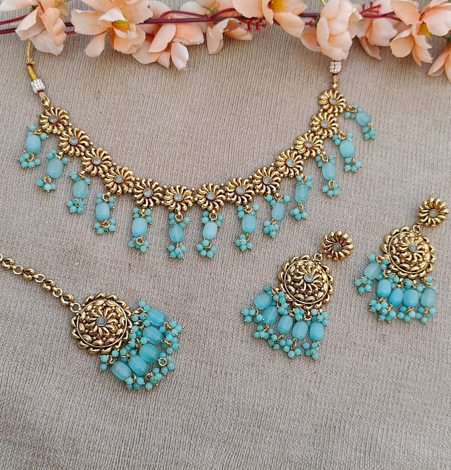 Ravneet Floral Gold Necklace Set