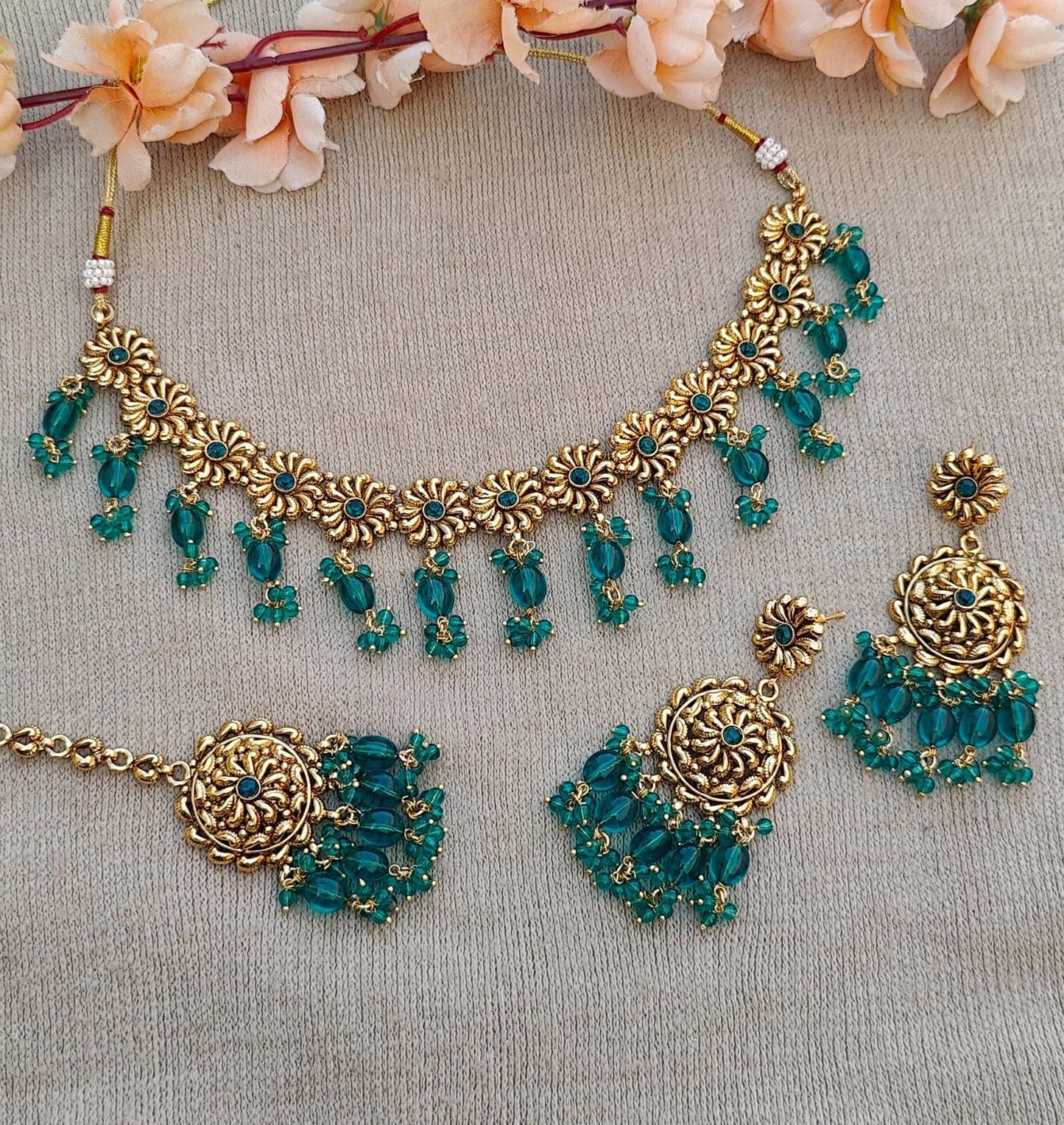 Ravneet Floral Gold Necklace Set