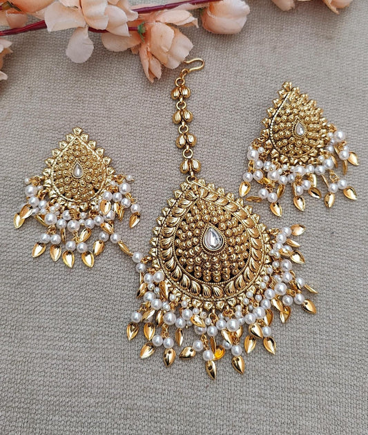 Darshika Gold Earrings Tikka