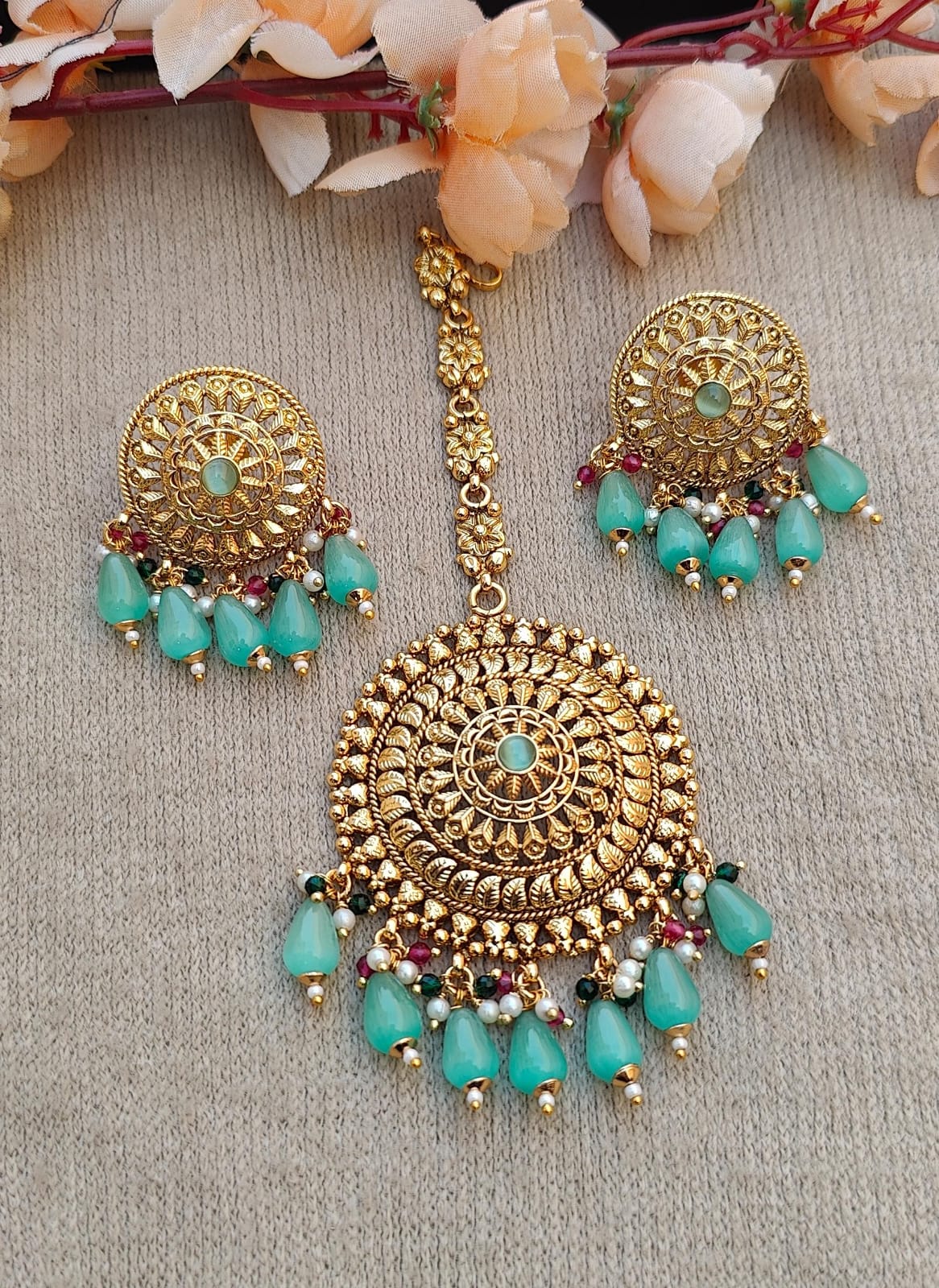 Karuna Gold Studs Tikka Set