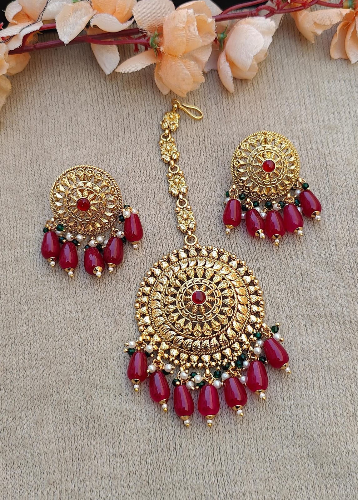 Karuna Gold Studs Tikka Set