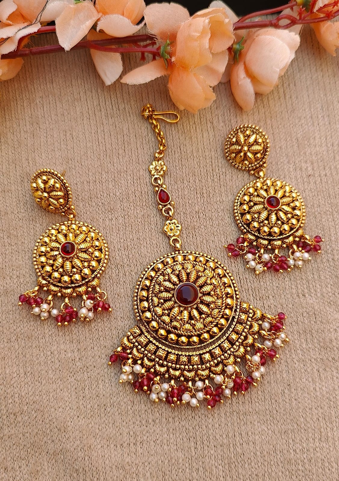 Anisa Gold Earrings Tikka