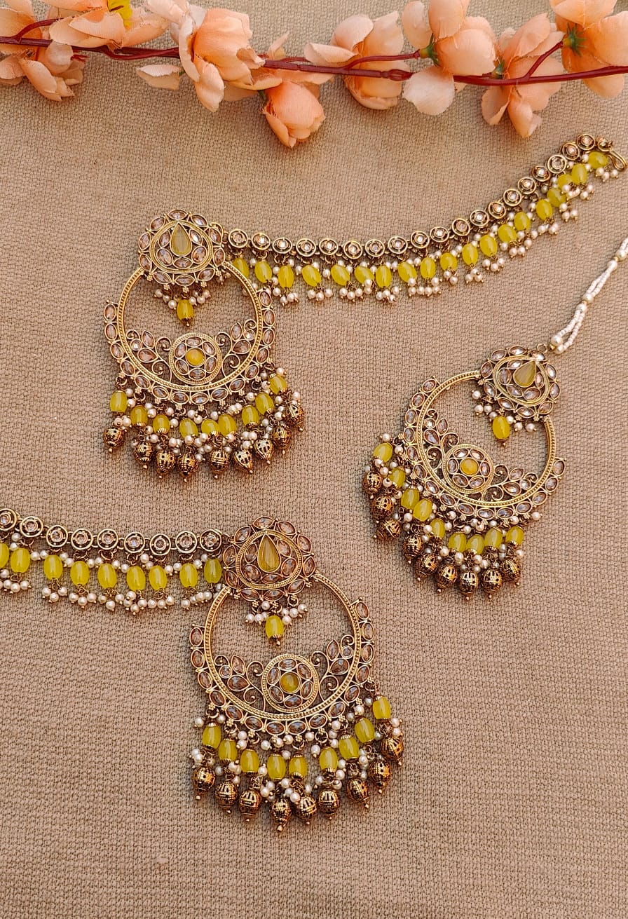 Mitali Oversized Earrings Tikka with Earchains