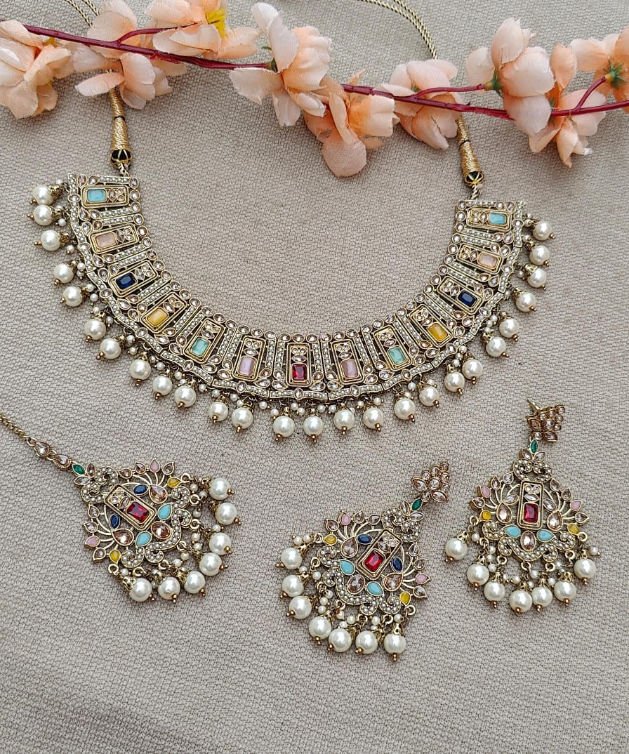 Aneesha Polki Necklace Set