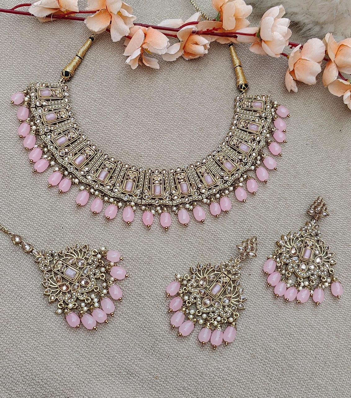 Aneesha Polki Necklace Set