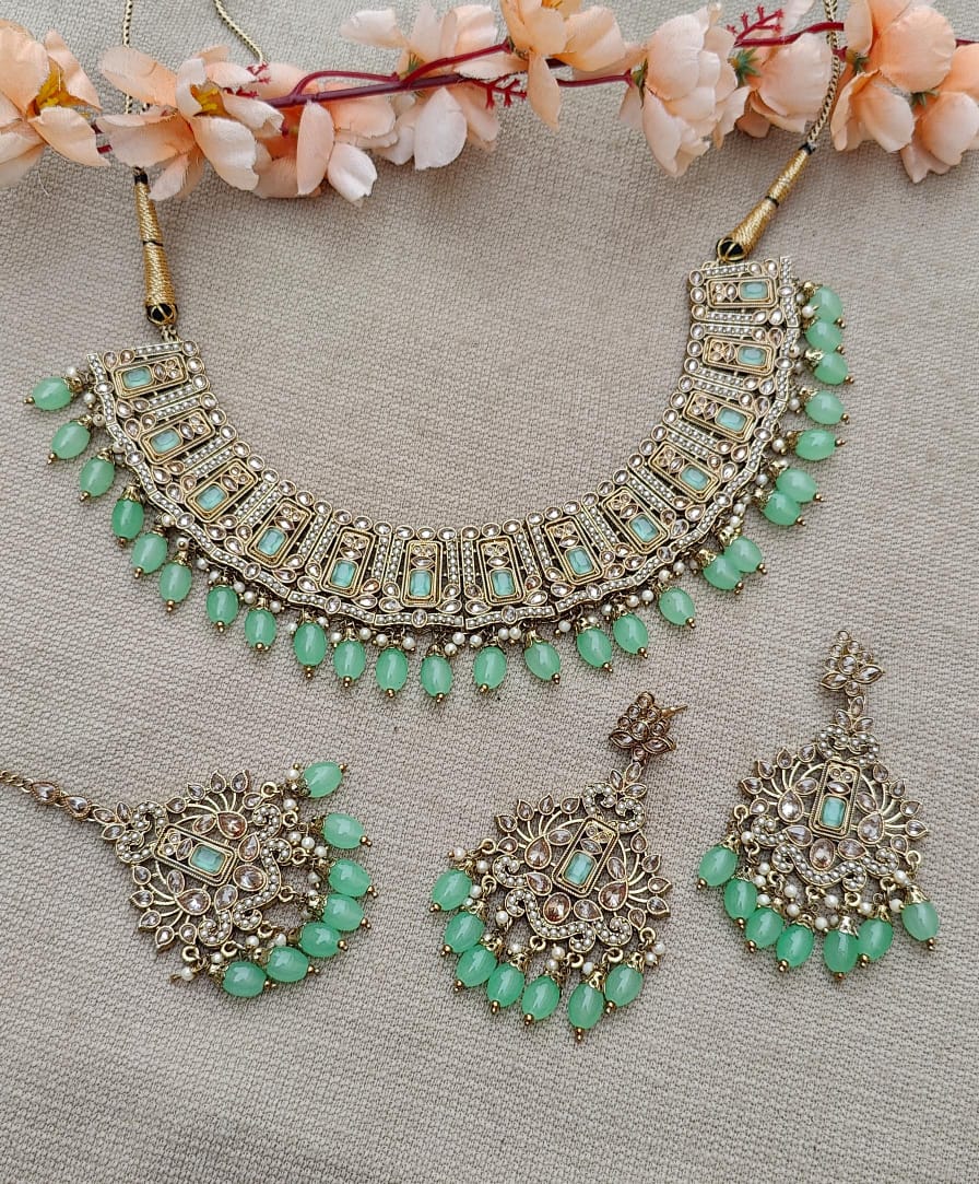 Aneesha Polki Necklace Set