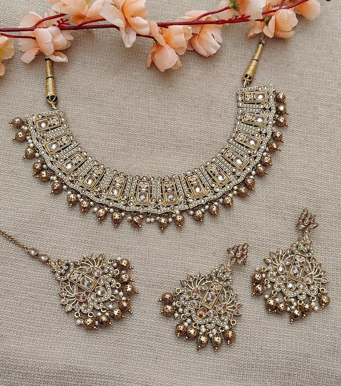 Aneesha Polki Necklace Set