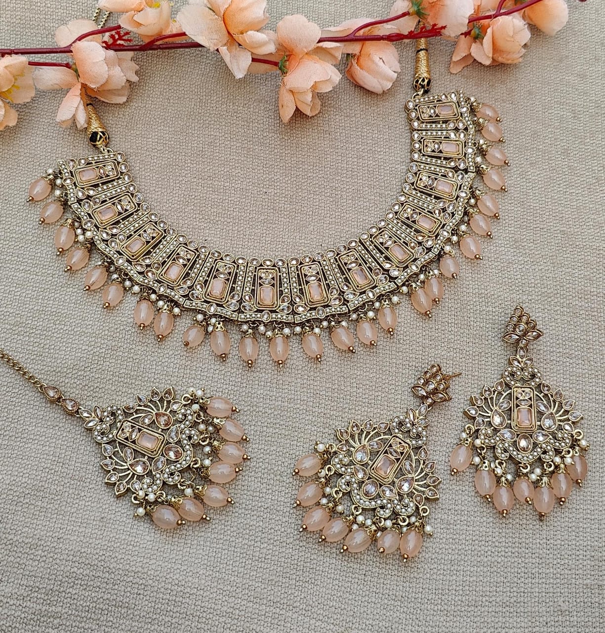 Aneesha Polki Necklace Set