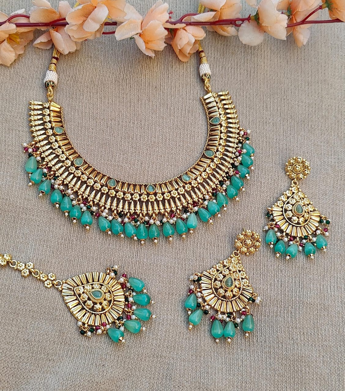 Trupti Gold Necklace Set